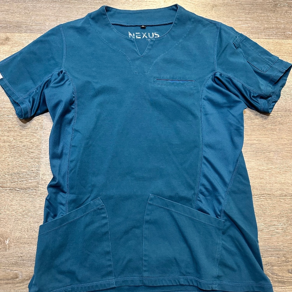 Women’s Scrub Set – Size Medium – Blue – Gently Used